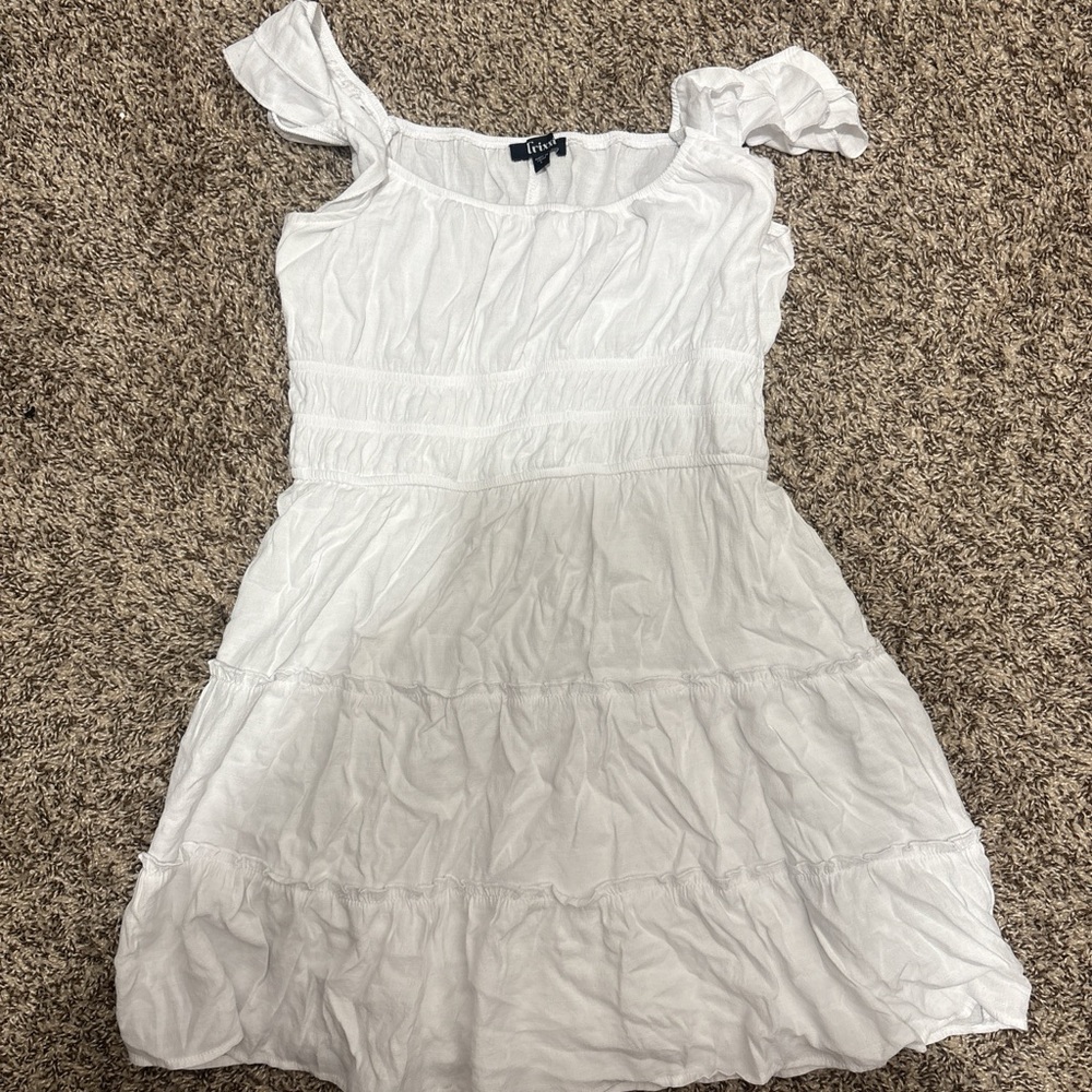 Trixxi Elegant White Sleeveless Dress